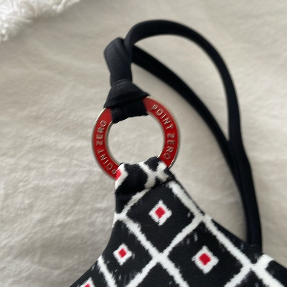 Point Zero Bikini - Picture 2 of 8